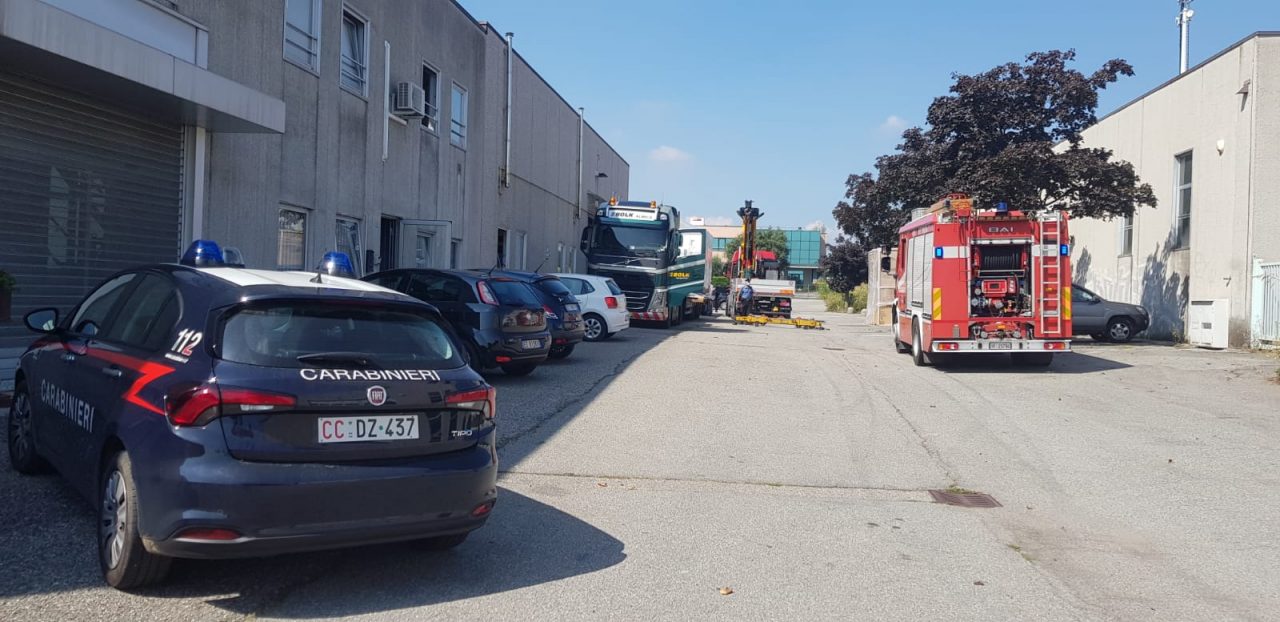 Incidente sul lavoro: operaio cade per tre metri FOTO E VIDEO