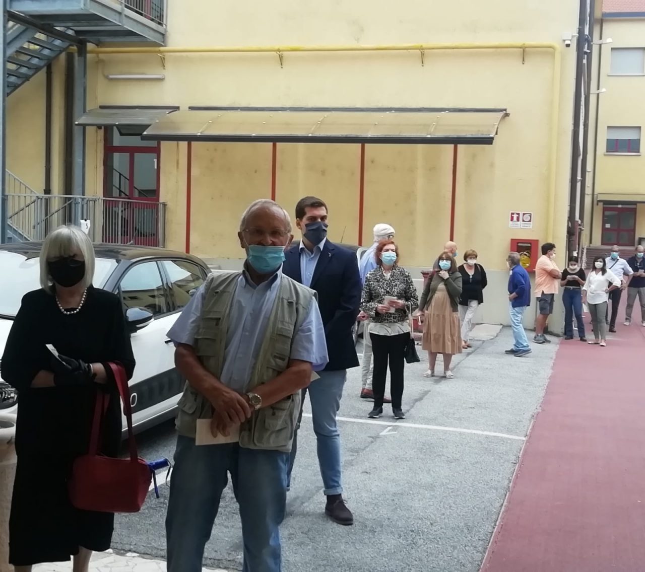 Election day: lecchesi in coda alle urne per il sindaco