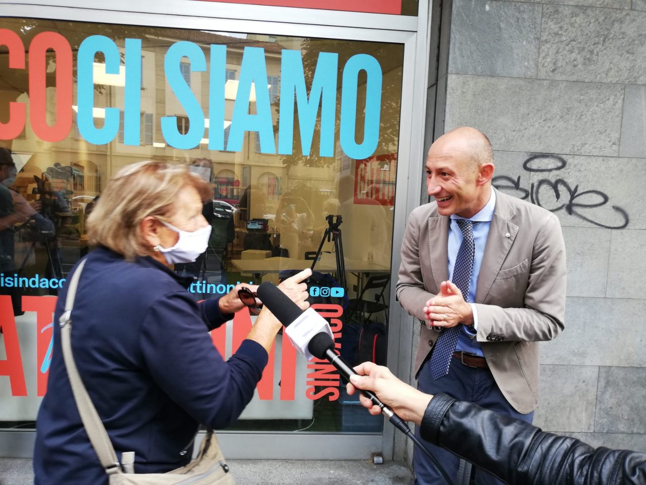 Elezioni Lecco 2020,  esultanza al quartier generale di Gattinoni: “E’ tutto vero” FOTO E VIDEO