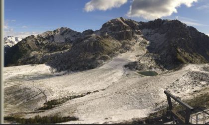 Dopo il maltempo è tornato il sereno che svela la magia della prima neve sulle nostre montagne FOTO