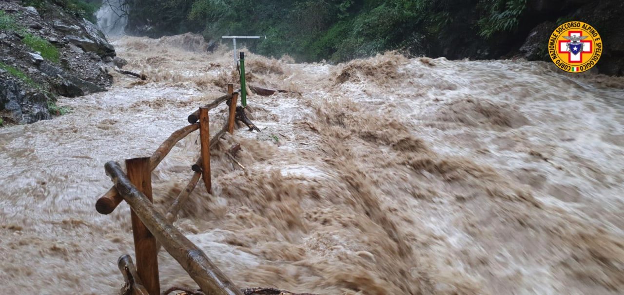 Maltempo in Valvarrone: Soccorso Alpino a Dervio FOTO