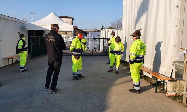 Riaprono l’ospedale in Fiera a Milano e l’ospedale degli Alpini di Bergamo. Anche l’ospedale di Lecco coinvolto nella gestione