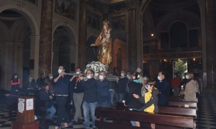 Madonna del Rosario: processione in basilica FOTO