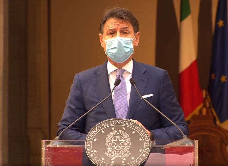 Conte in diretta: “Misure più stringenti per affrontare dicembre con serenità” VIDEO
