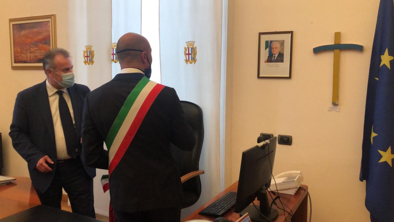 La Giunta entro tre settimane, intanto Gattinoni riceve doni dal suo predecessore FOTO E VIDEO