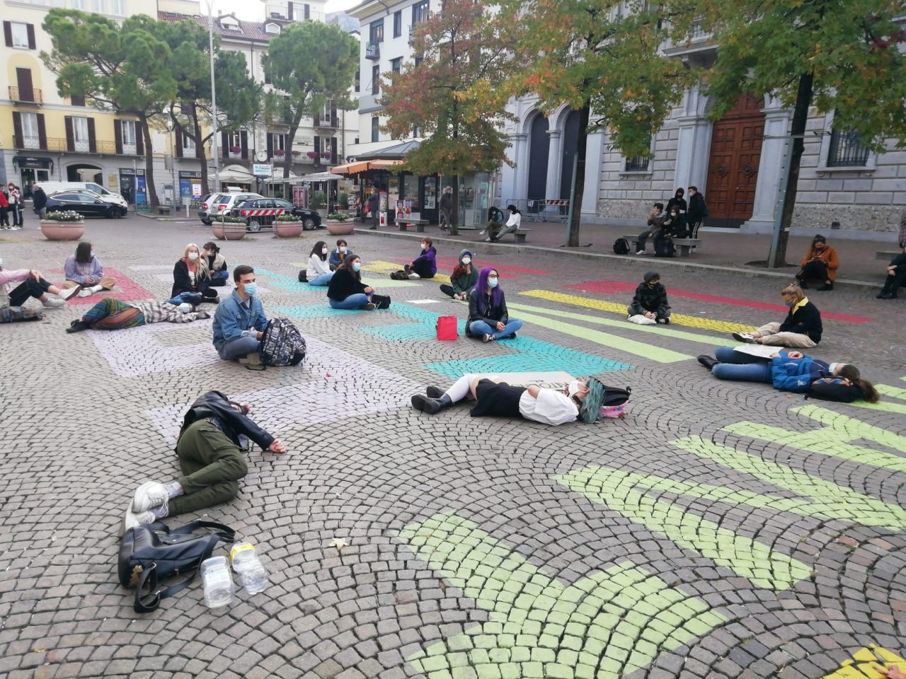 I ragazzi del Fridays For Future in piazza (facevano il tifo per il Nobel per la Pace a Greta)