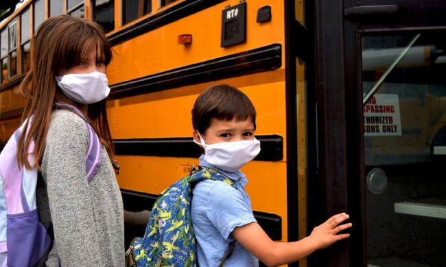 Da settembre lezioni in presenza per tutti a Lecco, appello alla famiglie: “Non portate i ragazzi a scuola in macchina”