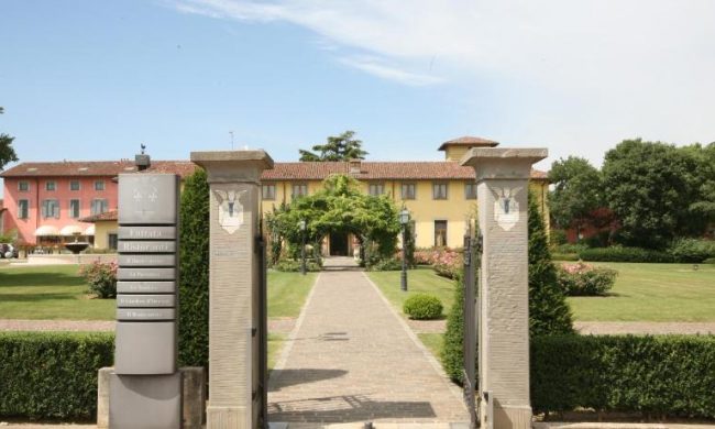 Riaperto il primo Covid hotel in Bergamasca. A Lecco si cercano ancora spazi disponibili