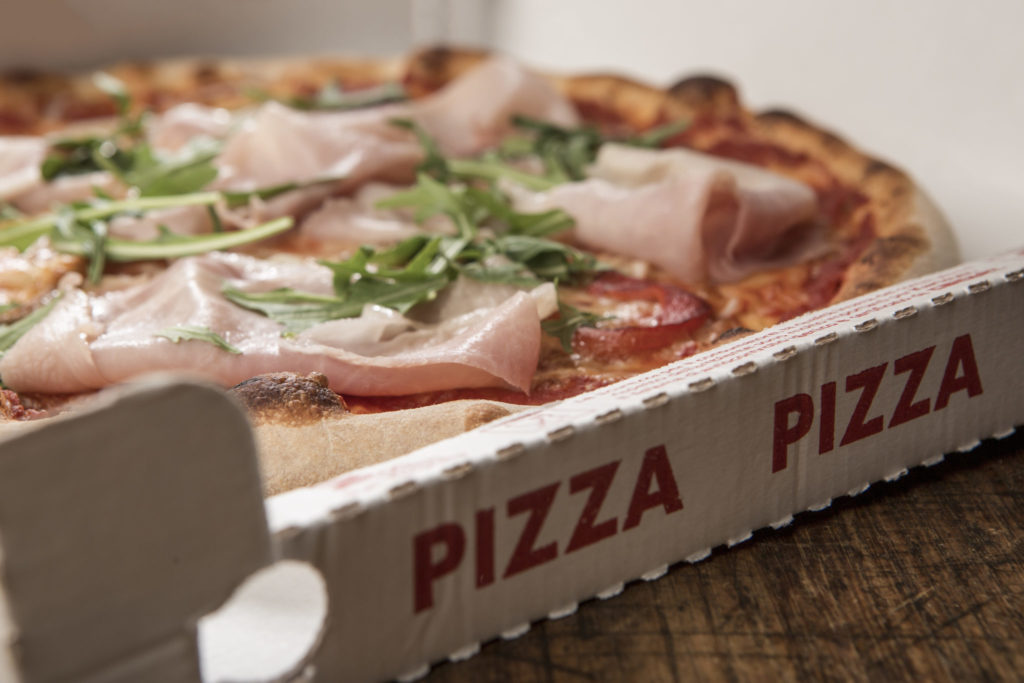 Il piatto più richiesto a domicilio? La pizza batte tutti