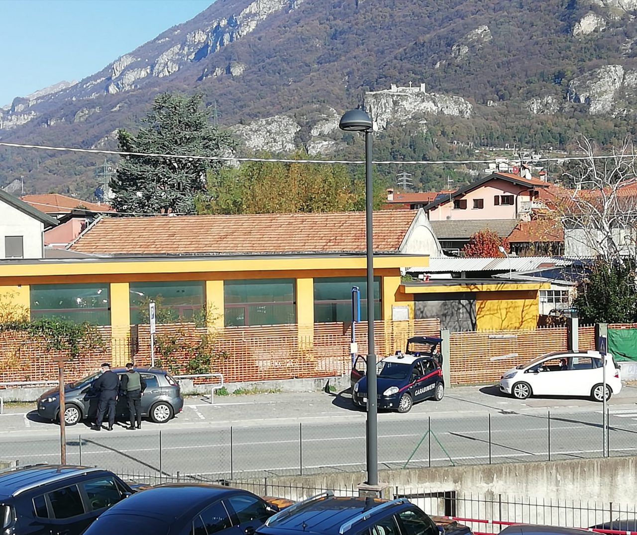 Nella prima domenica in zona rossa 14 “sanzioni Covid” nel Lecchese
