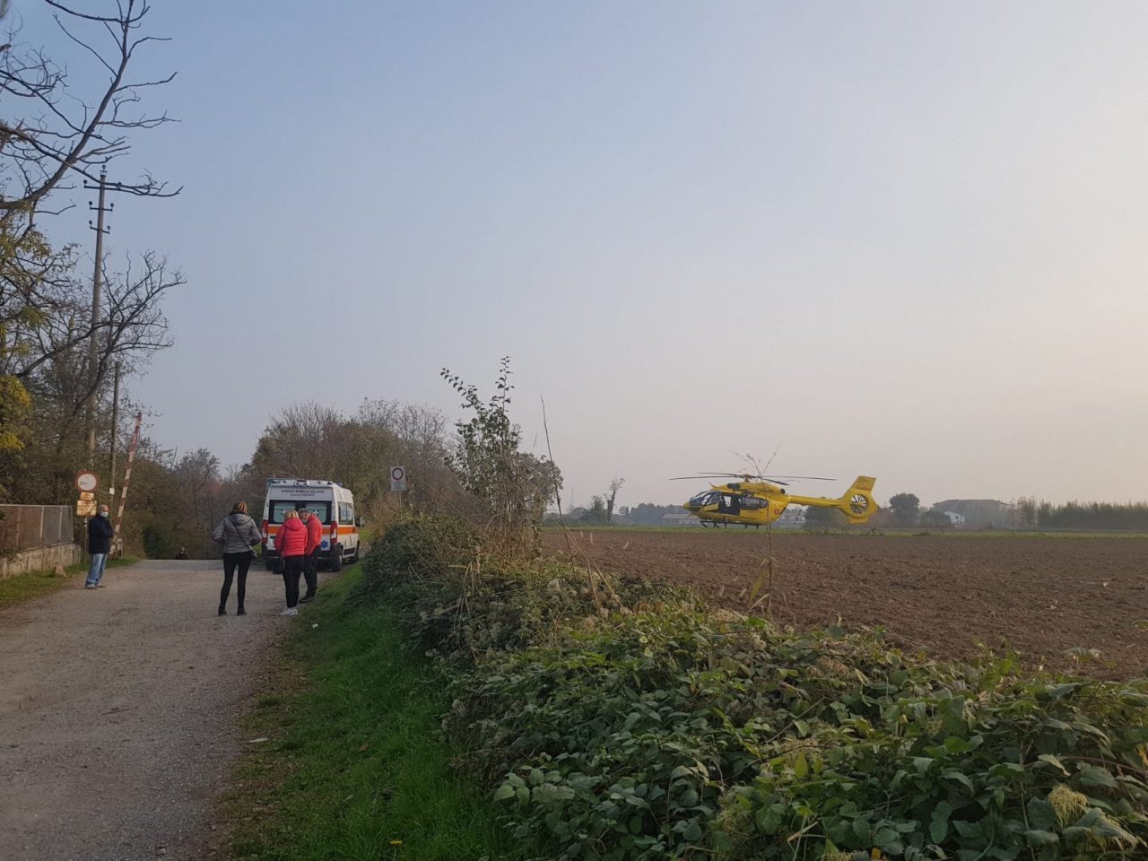 Precipita in un fosso: elisoccorso in volo per soccorrerla FOTO