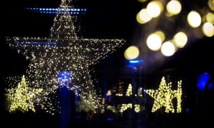 Luminarie natalizie si accendono il 28, "Merito dei commercianti... non di Amazon"