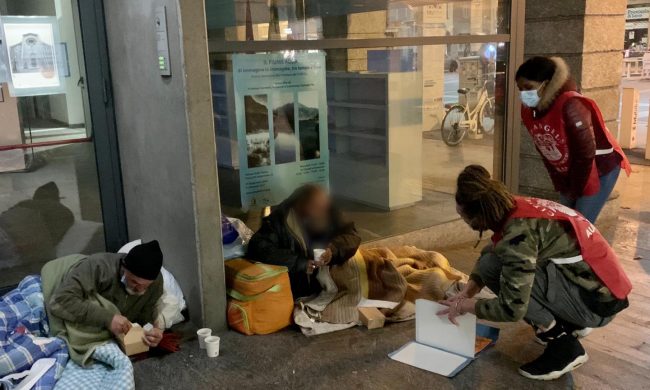 Volontari per donare festa: iI 25 dicembre, l’1, il 3 e il 6 gennaio l’oratorio ospiterà i senza fissa dimora per il pranzo