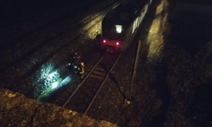 Tragedia, giovane travolta dal treno muore a 30 anni FOTO