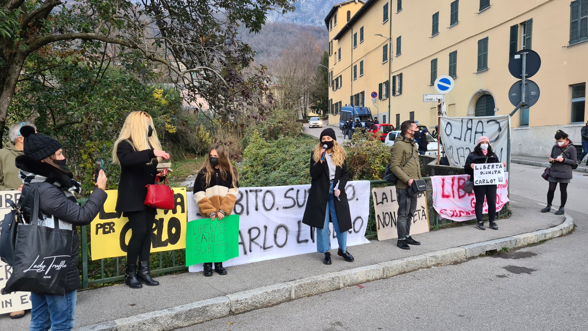 Carlo Gilardi Sit in Lecco aIROLDI E mUZZI (6)