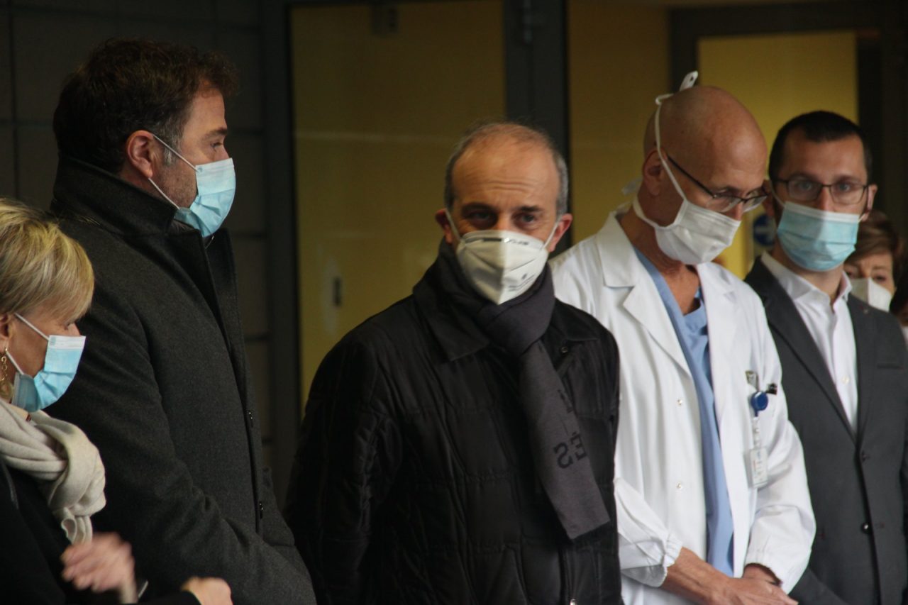 Vaccinazioni eterologhe, Signorelli: “Possibile una protezione persino migliore”