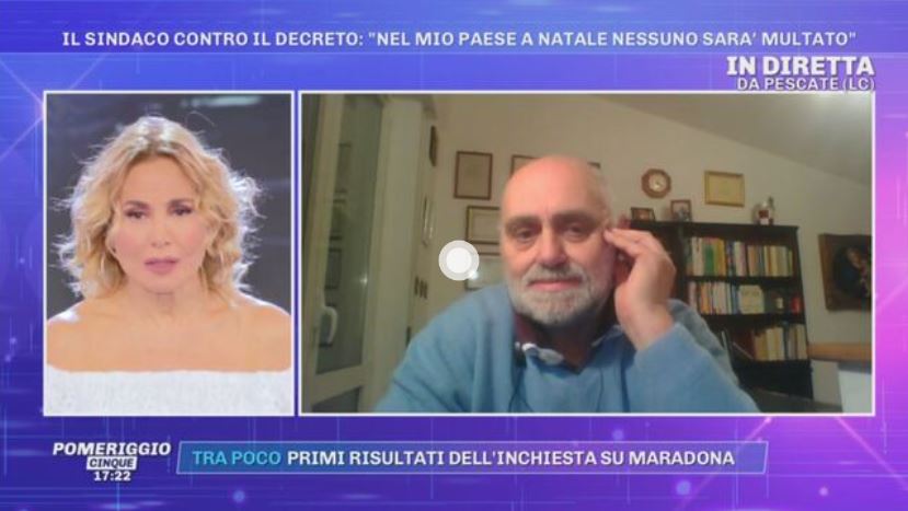 “Niente multe a Natale per chi esce dal Comune”. Il sindaco sceriffo dalla D’Urso