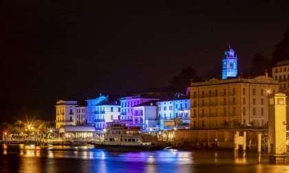 Lake Como Christmas Light si è riacceso sulle rive del lago di Como FOTO