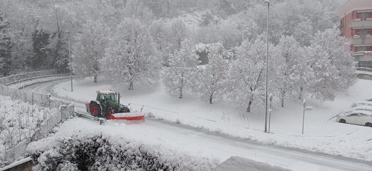 Emergenza neve, strade monitorate e Vigili del Fuoco in azione