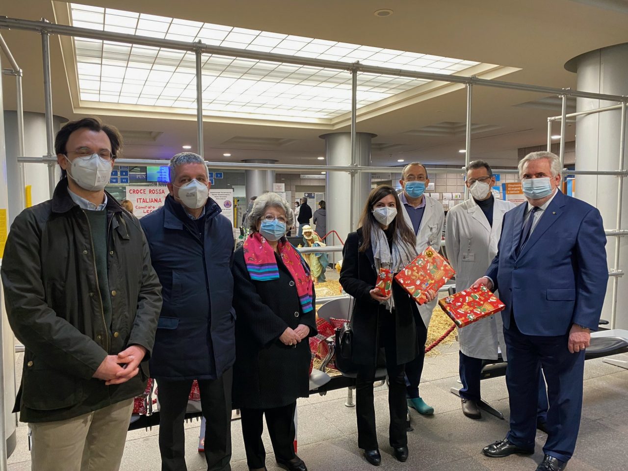 Natale in Pediatria al Manzoni, dono speciale per i bimbi ricoverati grazie al Rotary e Rotaract