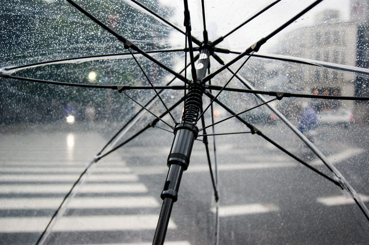 Meteo a Lecco, arriva il peggioramento: piogge e temporali tra oggi e domani