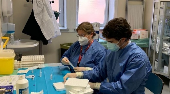 Covid: oltre 100 ricoverati in 24 ore. A Lecco 59 casi. Entro febbraio in arrivo 400mila dosi di vaccino in Lombardia