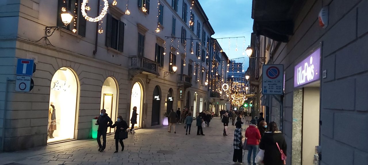 Coronavirus: nel giorno in cui si è “rianimato” il centro cittadino sono stabili i nuovi casi a Lecco