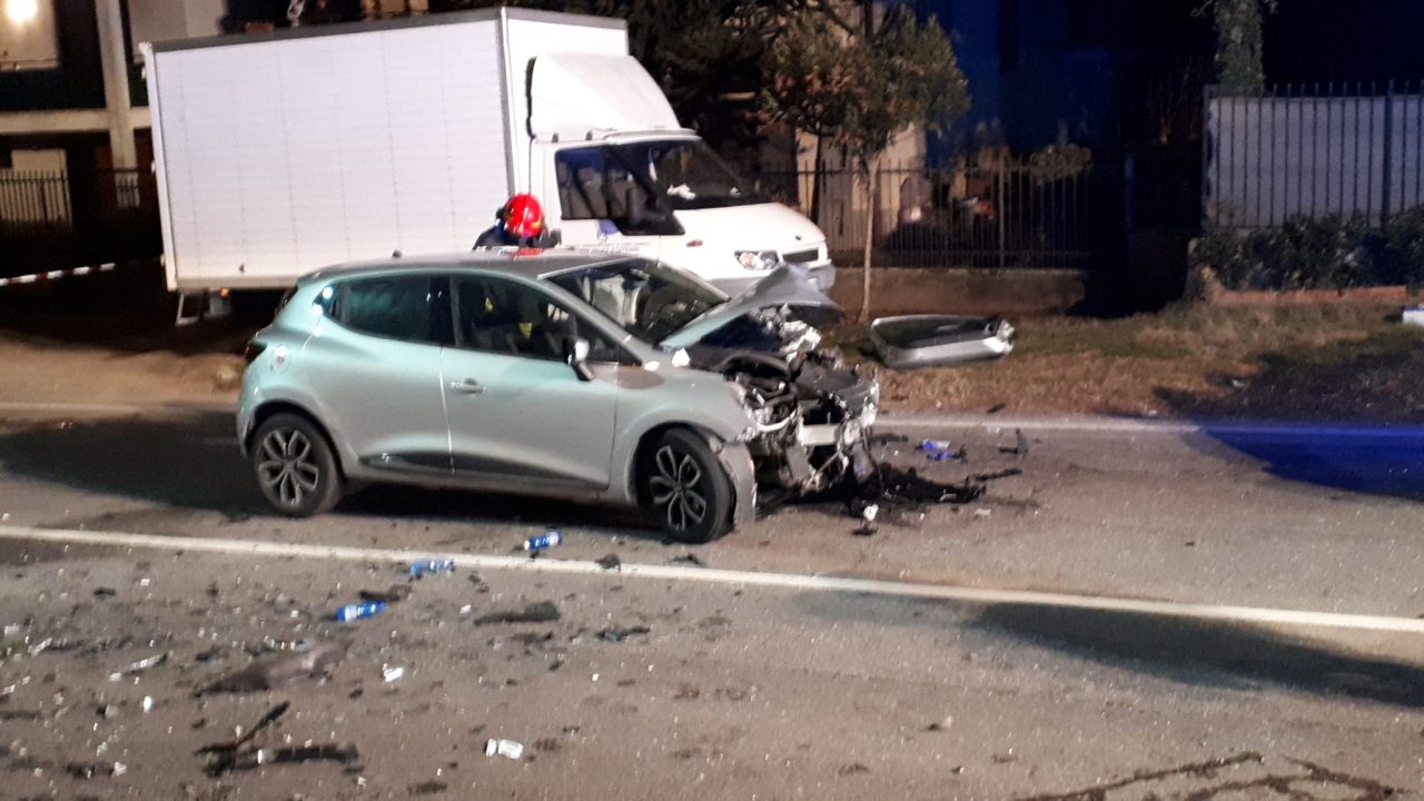 E’ ricoverato in Rianimazione il giovane ferito nel frontale di Casatenovo