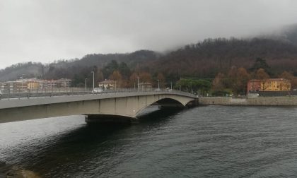 Mobilitazione dei soccorsi nei pressi del Ponte Kennedy