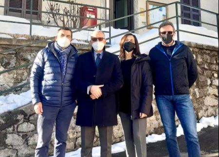 Il Prefetto visita Morterone, il Comune più piccolo d’Italia
