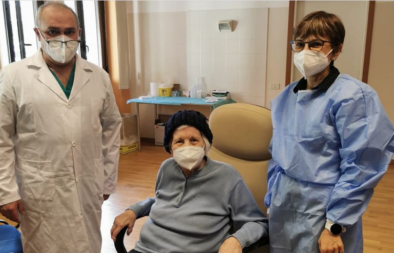 Covid: operativo il primo centro vaccinale in provincia di Lecco