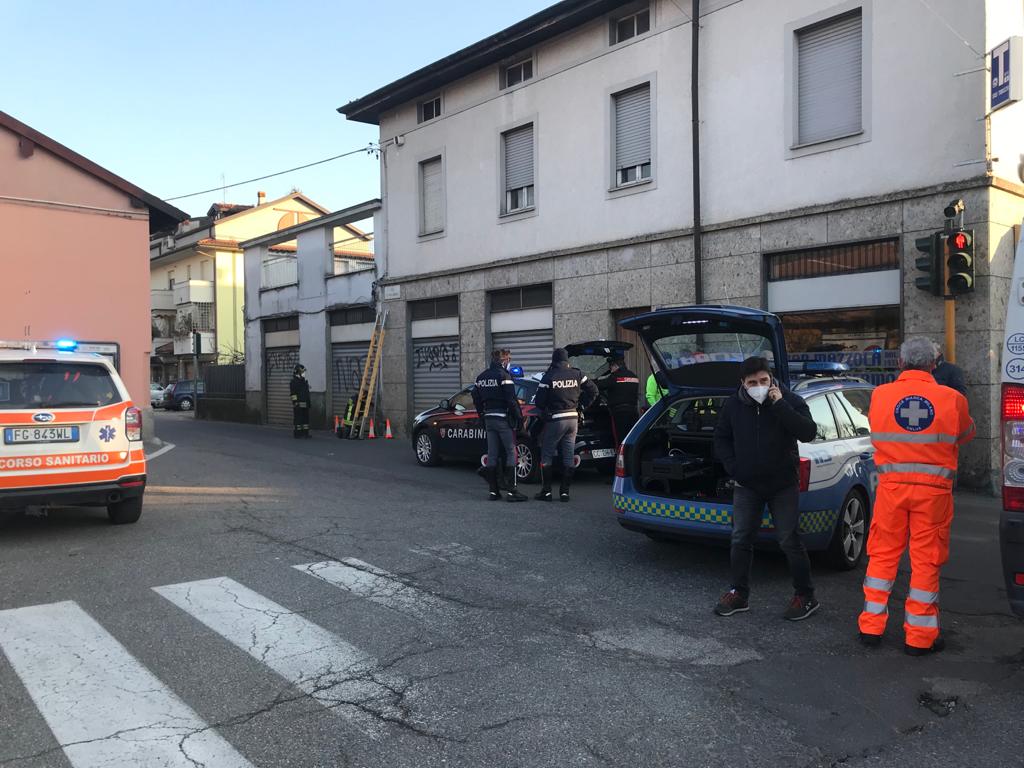 Agenti della Polizia Locale aggrediti in servizio, “Inammissibile episodio di violenza”