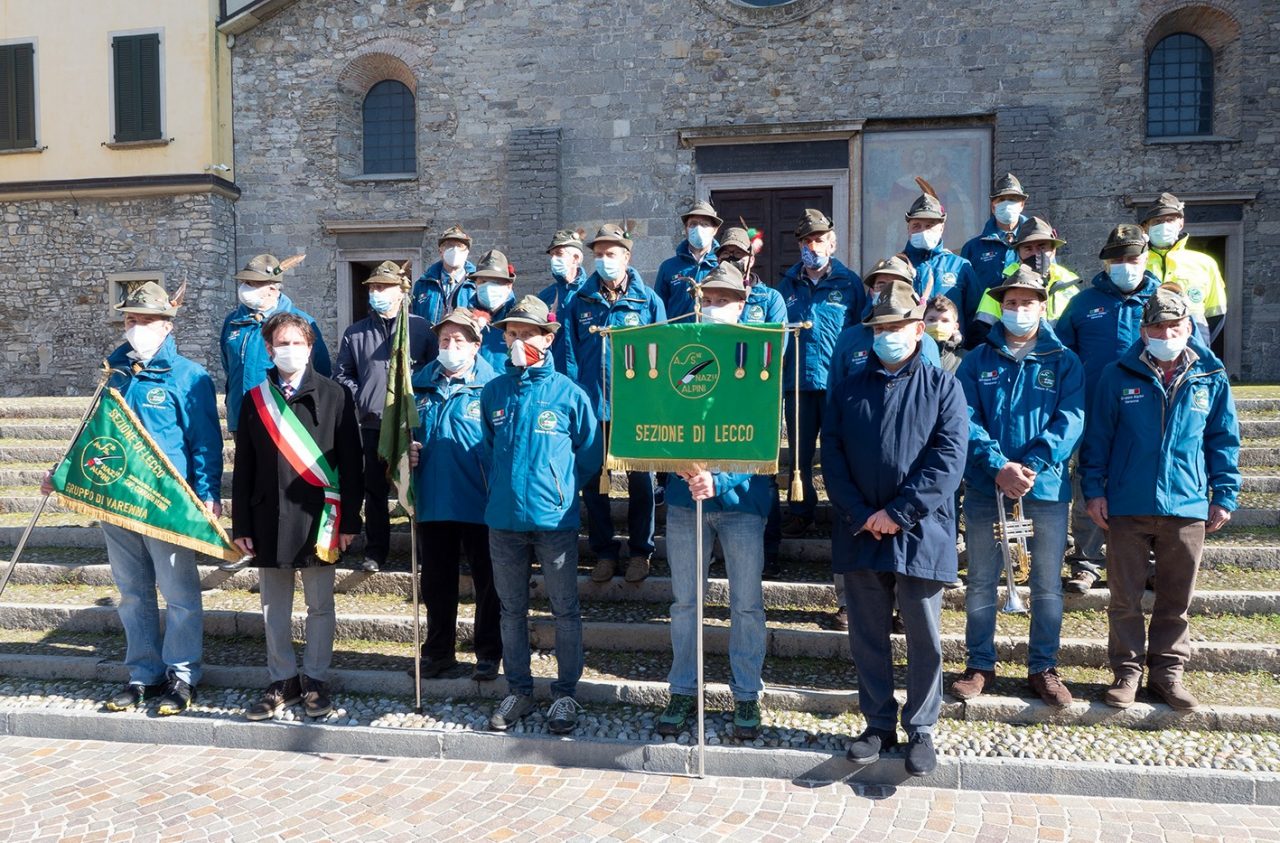 100 anni e non sentirli: auguri agli Alpini di Varenna. Le splendide immagini delle celebrazioni del centenario