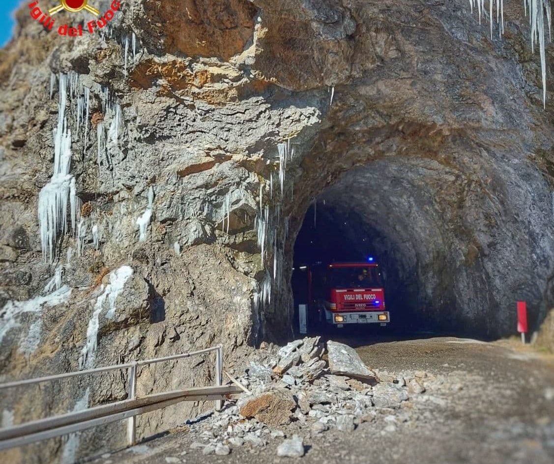 Riaperta la Sp63 dopo lo smottamento di questa mattina