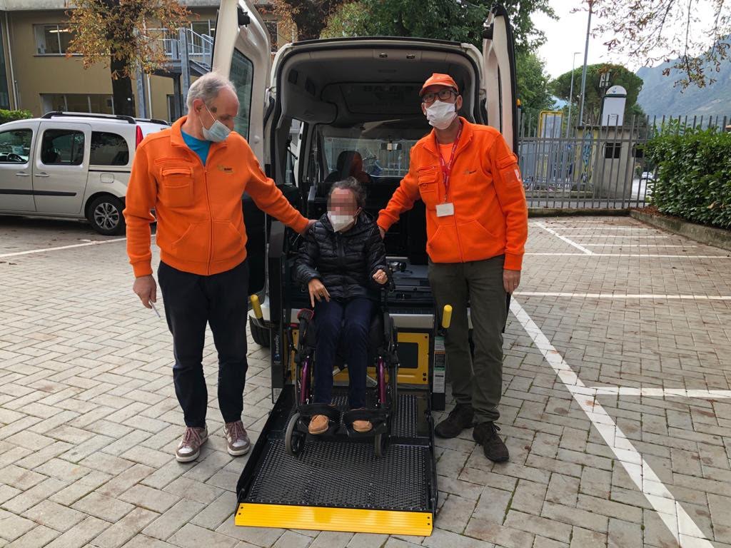 Vaccino anche per i volontari Auser impegnati nel trasporto sociale