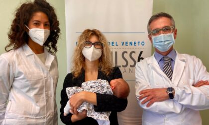 Nate due bambine immuni al Covid: video e foto del primo caso in Italia