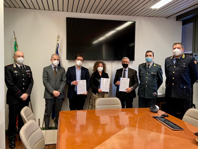 Anche Lomagna e Airuno sottoscrivono il protocollo per il controllo di vicinato