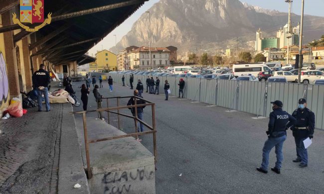 Nuovo intervento delle forze dell’ordine per sgomberare l’area della Piccola