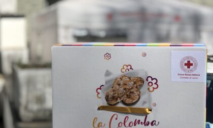 Dolce raccolta fondi per la Cri di Lecco con le colombe pasquali