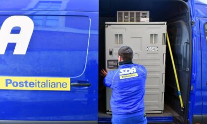 Poste Italiane consegna 2.000 dosi del vaccino Moderna all'ASST di Lecco