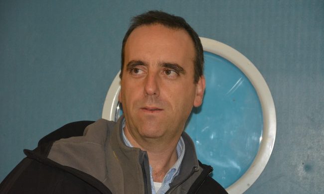 Lacrime per l’ultimo saluto a don Luca Pozzoni