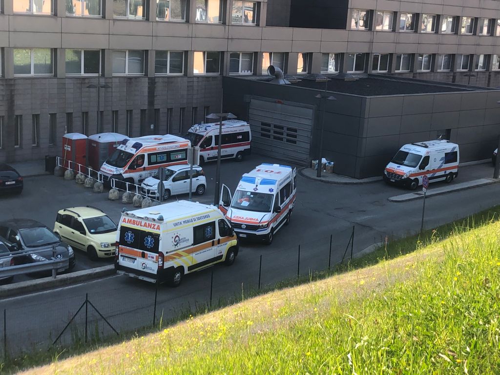 Stabili i pazienti Covid a Lecco e Merate: restano 324, ma aumentano i degenti  più gravi
