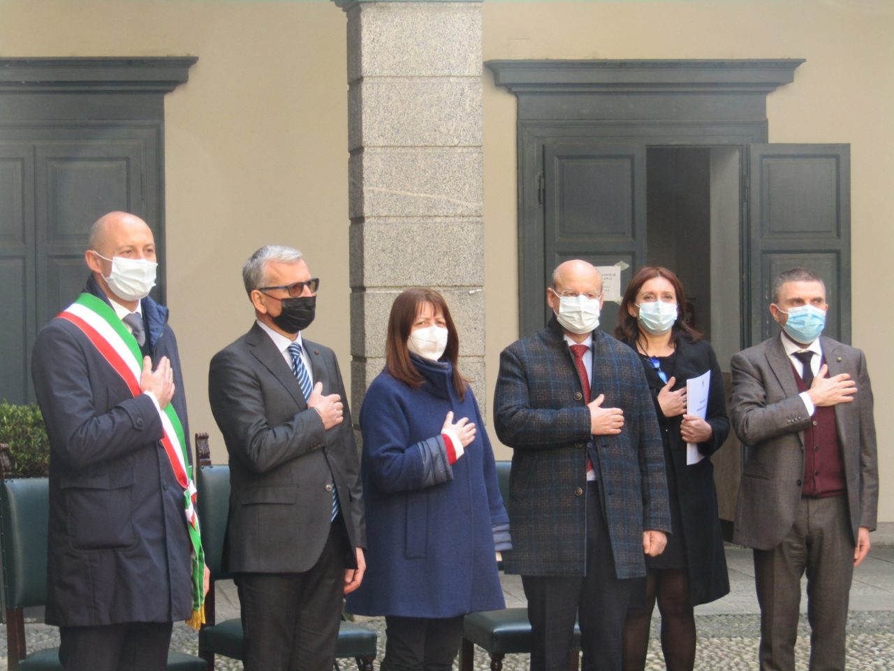 Il prefetto De Rosa: “Cosa ci rende Cittadini? L’appartenenza alla città, a una comunità”