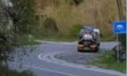 Sversa liquami nel bosco tra Lecco e Ballabio: beccato autotrasportatore