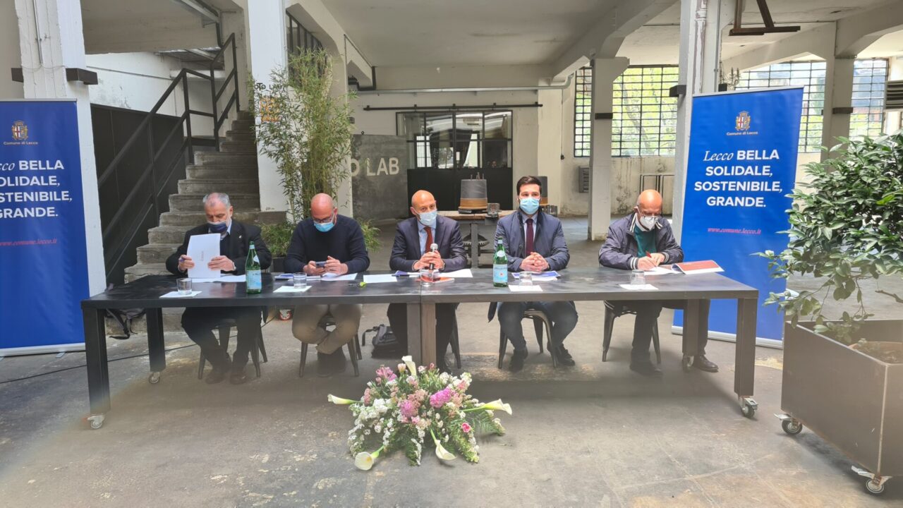 Primi 6 mesi di Gattinoni: “Lecco laboratorio di sostenibilità con autobus gratuiti per gli under 19”