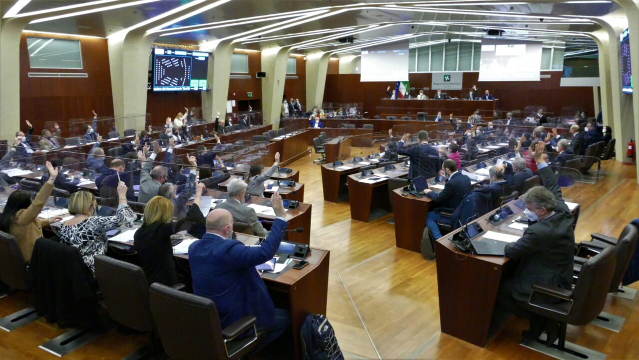 Regione chiede apertura dal 26 aprile anche dei locali con ambienti al chiuso e coprifuoco alle 23