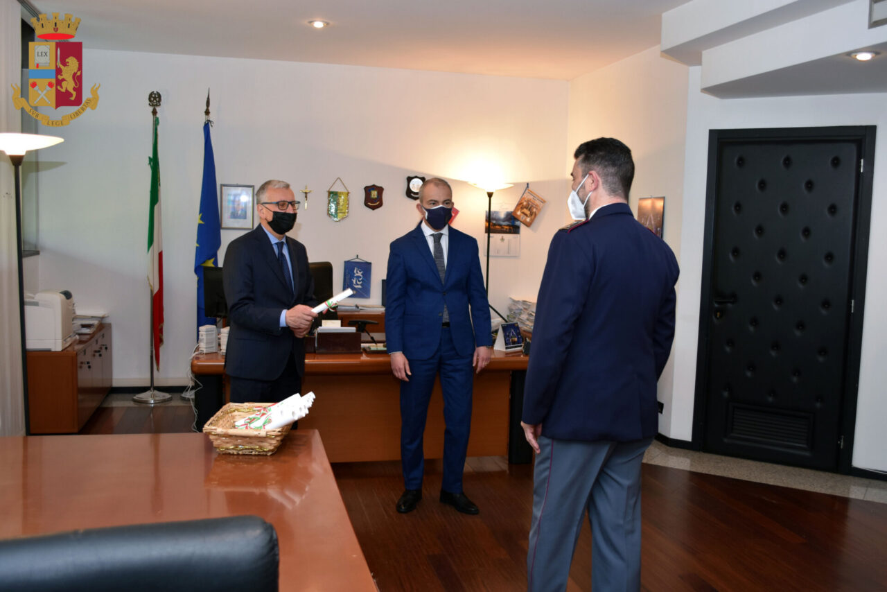 Eroi di tutti i giorni: premiati i poliziotti Lecchesi