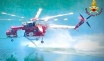 Preoccupa l'incendio sul Monte Croce:in azione quattro elicotteri e un canadair