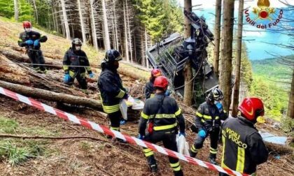 Funivia precipitata in Piemonte: distrutta una famiglia di Pavia, padre, madre e bimbo di due anni. Cinque vittime di Varese