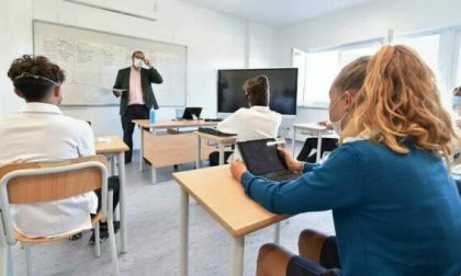 Covid a scuola: salgono quasi a 900 i ragazzi in quarantena